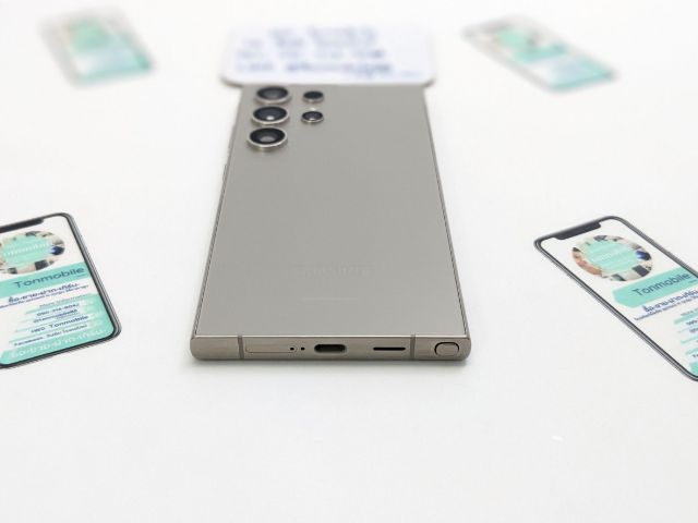 ขาย เทิร์น Samsung Galaxy S24 Ultra 256 Gb สี Gray ศูนย์ไทย สภาพใหม่เอี่ยม อุปกรณ์ครบยกกล่อง ถูกๆ เพียง 36,990 บาท ครับ รูปที่ 7