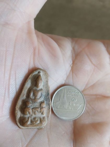 พระเนื้อดินพิมพ์กลาง(พระพิมพ์พระเชตุพนพิมพ์บัวสองชั้น(พระกรุเนื้อดิน)กรุวัดมหาธาตุ(จังหวัดสุโขทัย)(ไม่ทราบอายุ))พระบ้านพระเครื่องรางของมงคล รูปที่ 3