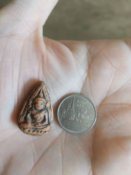 พระเนื้อดินเผาพิมพ์หยดน้ำ(พระพุทธชินราชใบมะยมหลังเรียบ(รุ่นเหนือเนรมิต)วัดราชบูรณะ(จังหวัดพิษณุโลกปี2549))พระบ้านพระเครื่องรางของมงคล รูปที่ 3