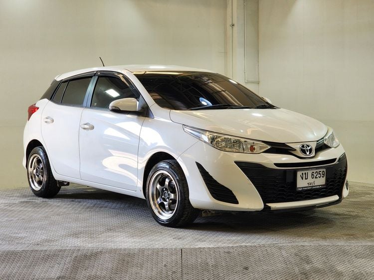 Toyota Yaris 2018 1.2 E Sedan ดีเซล เกียร์อัตโนมัติ ขาว รูปที่ 1