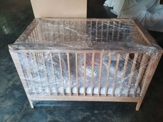 เตียงเด็ก Leander Linea baby cot. Linea by Leander Cot Bed-16