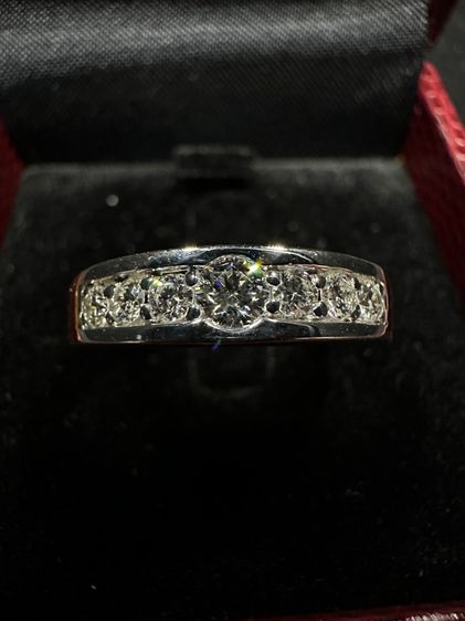 แหวนเพชรเเท้ แบบฝังสอด รูปที่ 3