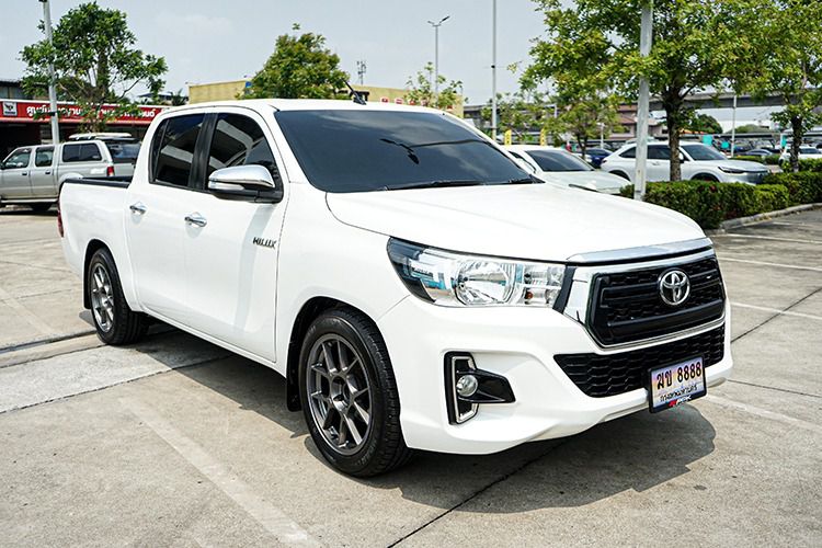 Toyota Hilux Revo 2017 2.4 E Pickup ดีเซล ไม่ติดแก๊ส เกียร์ธรรมดา ขาว รูปที่ 2