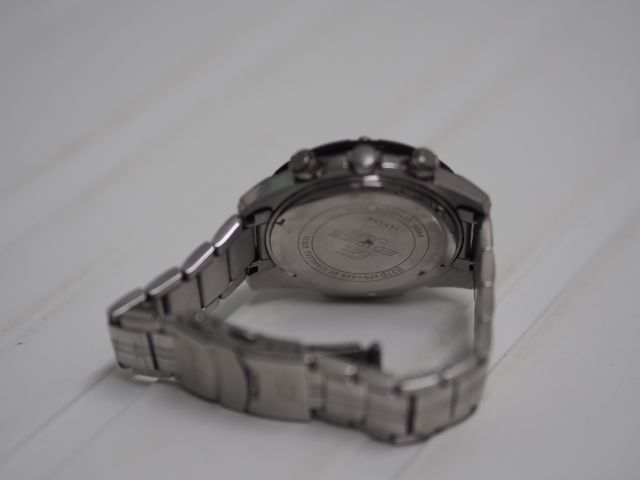 Casio Edifice นาฬิกาข้อมือผู้ชาย EFR-559 รูปที่ 6