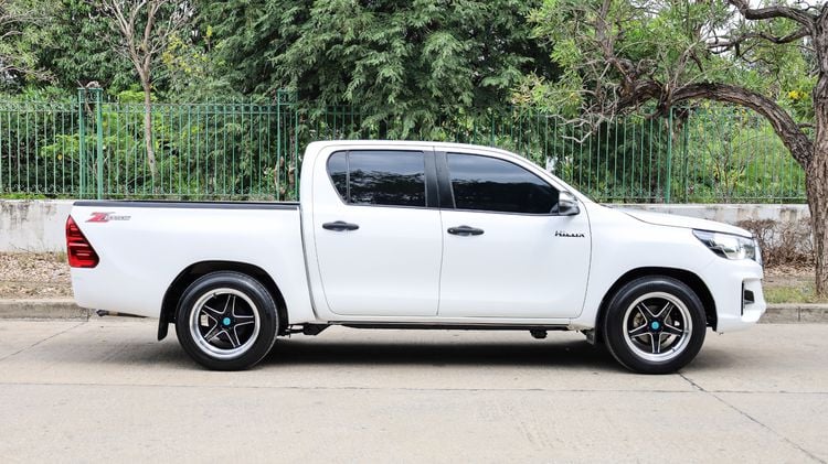 Toyota Hilux Revo 2019 2.4 Z Edition J Plus Pickup ดีเซล ไม่ติดแก๊ส เกียร์ธรรมดา ขาว รูปที่ 4