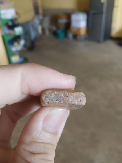 พระเนื้อดินพิมพ์ใหญ่(พระพิมพ์พระยอดขุนพลพิมพ์ใหญ่ทรงใบเสมาหลังเรียบ(ไม่ทราบพระเกจิที่สร้าง)(ไม่ทราบรุ่นและอายุ))พระบ้านพระเครื่องรางของมงคล รูปที่ 16