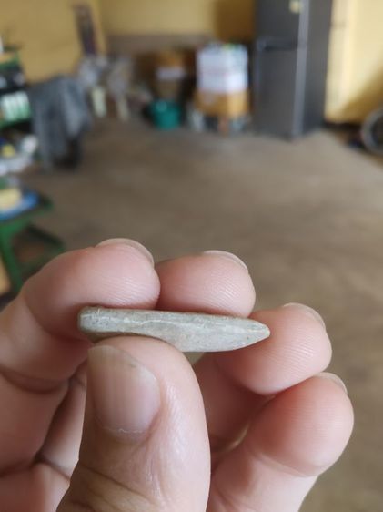 พระเนื้อผงผสมว่านพิมพ์เล็ก(พระปางลีลากำแพงเม็ดขนุนหรือพระปางลีลากำแพงเขย่ง(เนื้อออกสีขาวไม่ทราบพระเกจิที่สร้าง))พระบ้านพระเครื่องรางของมงคล รูปที่ 13