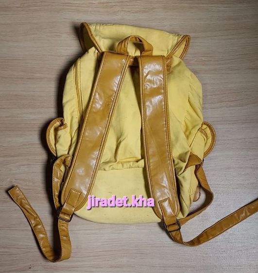 กระเป๋าเป้สะพายหลัง สีเหลือง ทำจากผ้า ด้านในบุผ้าอีกชั้น สินค้ามือ2 สภาพดี ขนาดประมาณ 14×17 นิ้ว ก้นกระเป๋ากว้าง 5.5 นิ่ว สินค้าจากญี่ปุ่น  รูปที่ 2