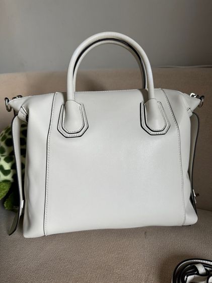 กระเป๋า Givenchy ทรงทำงาน สีขาว รูปที่ 4