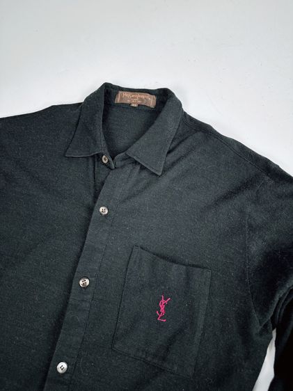 เสื้อเชิ้ต Yves Saint Lauren อก38ไหล่17.5ยาว27 สีดำ ผ้าคอตตอนผสมโพลี สภาพสวย ไม่ขาด ใส่หล่อมาก  รูปที่ 2