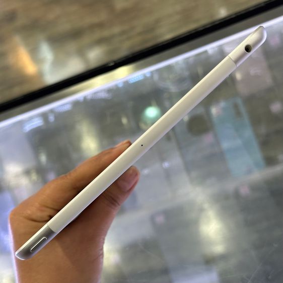 iPad Gen6 32GB สีขาว เครื่องศูนย์ โมเดลTH ใส่ซิม(CellularและWiFi) สภาพสวยมากๆ เครื่องใช้งานดีเยี่ยม🔥🔥 รูปที่ 6