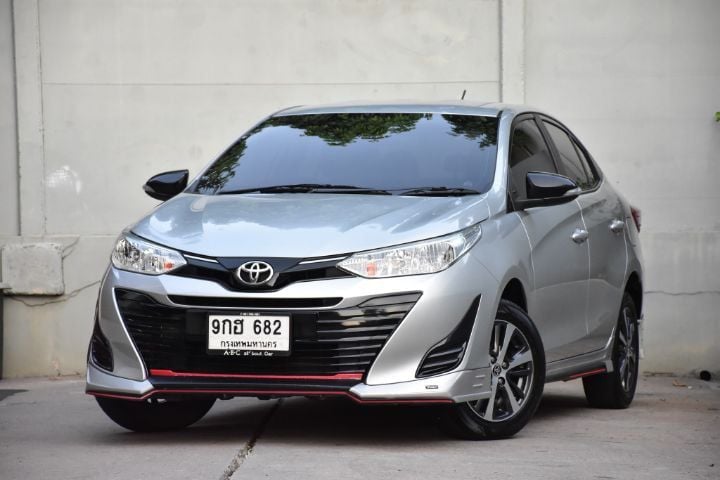 Toyota Yaris ATIV 2020 1.2 Mid Sedan เบนซิน ไม่ติดแก๊ส เกียร์อัตโนมัติ บรอนซ์เงิน
