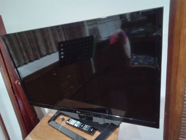 LG TV 42 inch