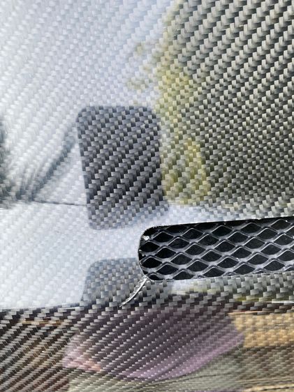 ฝากระโปรงคาร์บอน Mazda2 Skyactiv (มีรอยแตก) รูปที่ 7