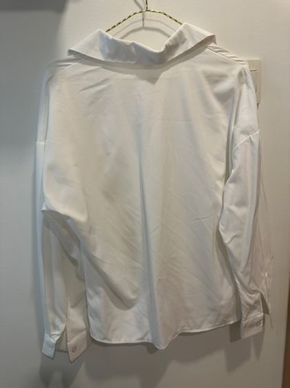 เสื้อเชิ้ตทำงานผู้หญิง สีขาว ซื้อจากเกาหลี size s ไม่มีตำหนิ รูปที่ 3