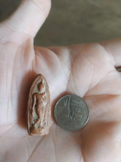 พระเนื้อดินพิมพ์เล็ก(พระปางลีลากำแพงทุ่งเศรษฐีหรือพระปางลีลากำแพงเขย่ง(ทุ่งเข็ม)(ไม่ทราบพระเกจิที่สร้าง)(230274))พระบ้านพระเครื่องรางของมงคล รูปที่ 8