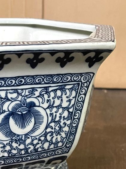 กระถาง กังไสลายคราม หกเหลี่ยมลายผักชี รูปที่ 7