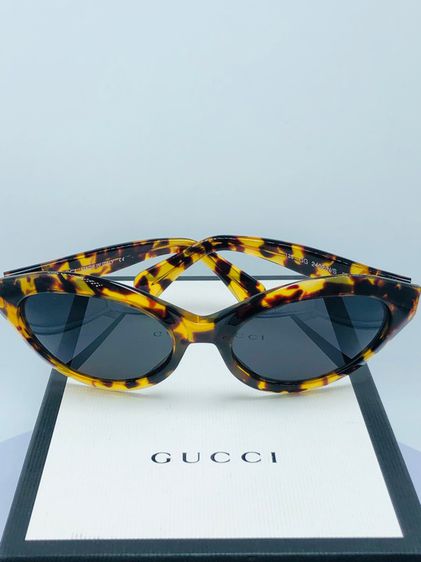 แว่นตากันแดด Gucci sunglasses (660917)