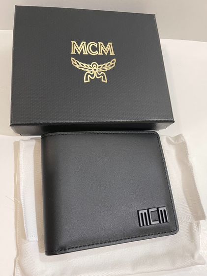 พร้อมส่ง 🔥Sale 3899🔥 กระเป๋าสตางค์ MCM สีดำ หายาก ขนาดกระทัดรัด พกพาสะดวก รูปที่ 2