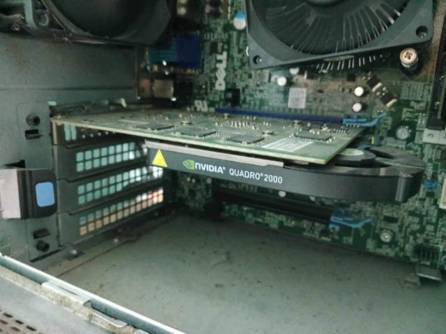 การ์ดจอ Nvidia quadro 2000 1gb GDDR5