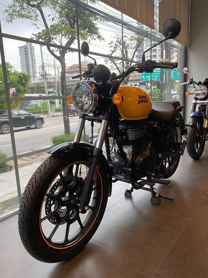 Royal Enfield Meteor 350 Fireball Yellow รูปที่ 3