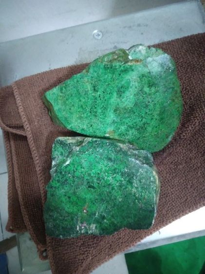 sale natural Burma green jade รูปที่ 4