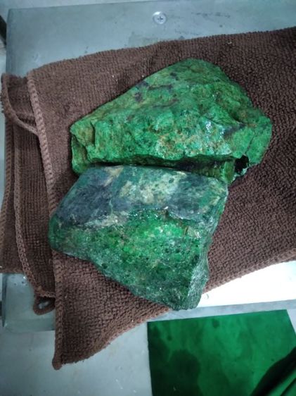 sale natural Burma green jade รูปที่ 6
