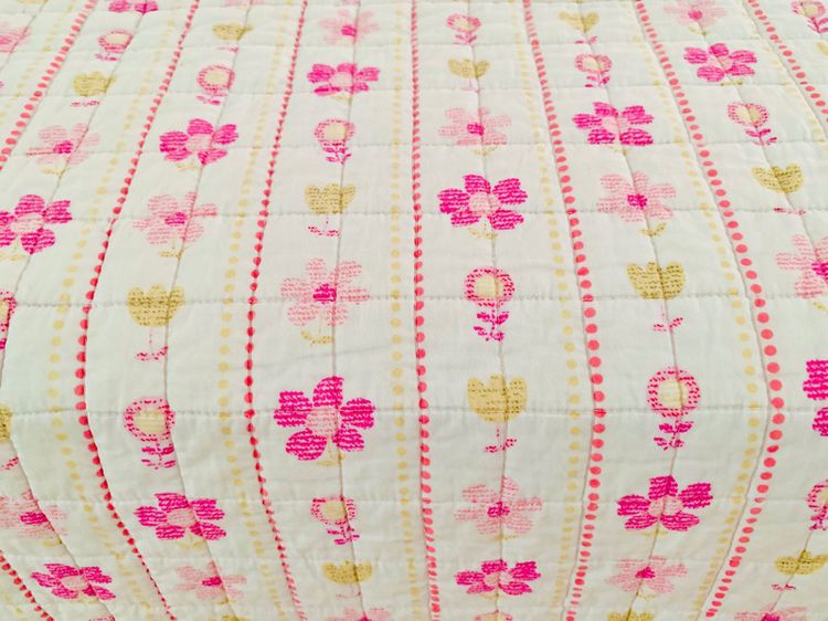 ผ้าปูรองนอน (แบบหนา) ขนาด 4.5-5ฟุต สีขาวลายดอกวินเทจ มือสองขายตามสภาพ สินค้าญี่ปุ่น-เกาหลีแท้ รูปที่ 5