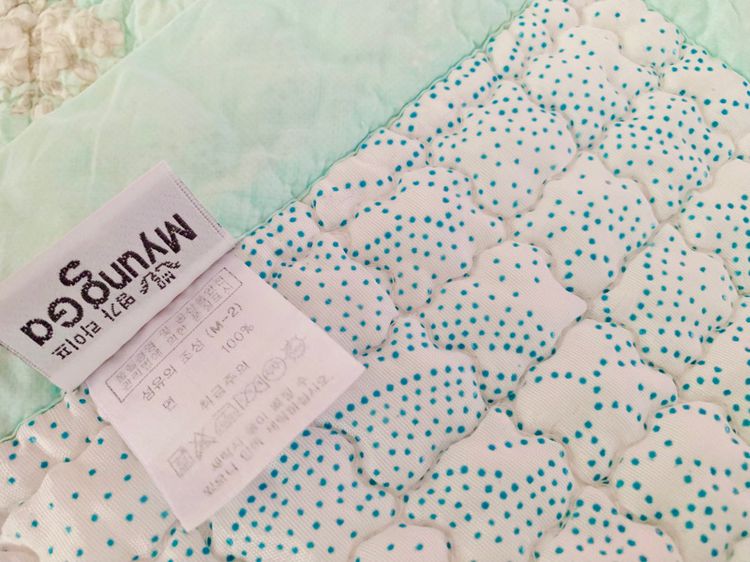 ผ้าปูรองนอน (แบบหนา) ขนาด 4.5-5ฟุต สีฟ้าลายดอกกุหลาบ ยี่ห้อ Myung Ga มือสองขายตามสภาพ สินค้าญี่ปุ่น-เกาหลีแท้ รูปที่ 7