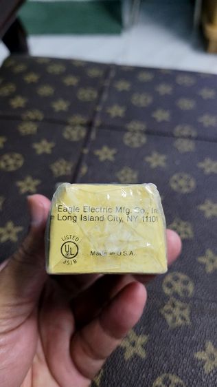 ปลั๊กผนังใช้ทั่วไป หรือสำหรับเครื่องเสียง ยี่ห้อ Eagle Vintage Made in U.S.A.  รุ่นเก่าหายาก สภาพสวยมากนอนกล่องเดิมๆ เจ้าของเก็บรักษาอย่างดี รูปที่ 2