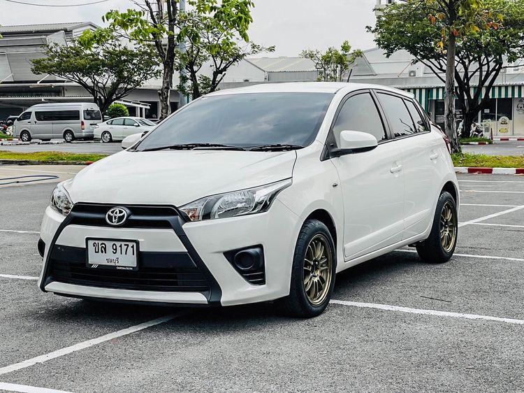 Toyota Yaris 2015 1.2 J Sedan เบนซิน ไม่ติดแก๊ส เกียร์อัตโนมัติ ขาว
