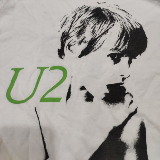 เสื้อทีเชิ้ต M ขาว แขนยาว เสื้อวง U2 80s👕🎸วินเทจ คลาสสิค