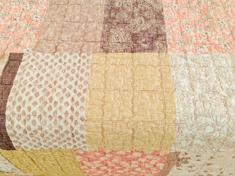 ผ้าปูรองนอน (แบบหนา) ขนาด 4.5-5ฟุต สีส้มน้ำตาลตารางลายดอกวินเทจ ยี่ห้อ Dream Rest  มือสองขายตามสภาพ สินค้าญี่ปุ่น-เกาหลีแท้ รูปที่ 7