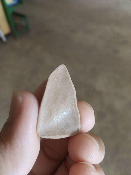 พระเนื้อดินผสมผง(พระผงสุพรรณหลังเรียบเนื้อออกสีเหลืองน้ำตาล(200104)(ไม่ทราบพระเกจิที่สร้าง))พระบ้านพระเครื่องรางของมงคล รูปที่ 5