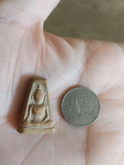 พระเนื้อดินพิมพ์เล็ก(พระผงสุพรรณเนื้อดินหลังเรียบสีน้ำตาลอ่อน(200106)(ไม่ทราบพระเกจิที่สร้าง))พระบ้านพระเครื่องรางของมงคล รูปที่ 8