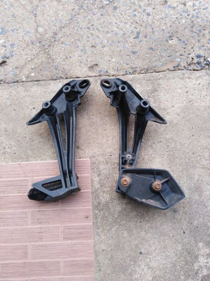 พัก​เท้า​หลัง​อิลิ​แกน​ซ์​135​แท้​ รูปที่ 3