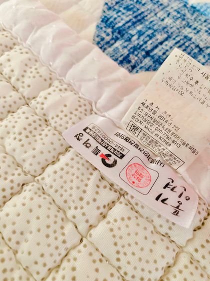 ผ้าปูรองนอน (แบบหนา) ขนาด 4-4.5ฟุต สีขาวน้ำเงินลายกราฟฟิก ยี่ห้อ Gong Jac (ใหม่) มือสองสภาพดี สินค้าญี่ปุ่น-เกาหลีแท้ รูปที่ 13