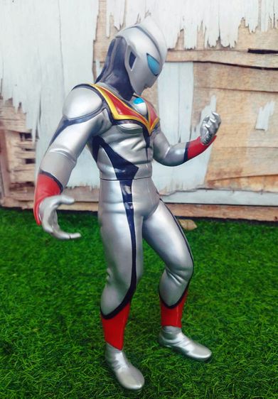 โมเดล Ultraman Evil Tiga ตัวใหญ่สภาพดีสวย ของแท้ มือสองนำเข้าจากญี่ปุ่น รูปที่ 2