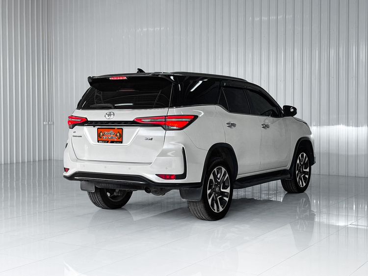 Toyota Fortuner 2020 2.8 LEGENDER 4WD AT Utility-car ดีเซล เกียร์อัตโนมัติ ขาว รูปที่ 4