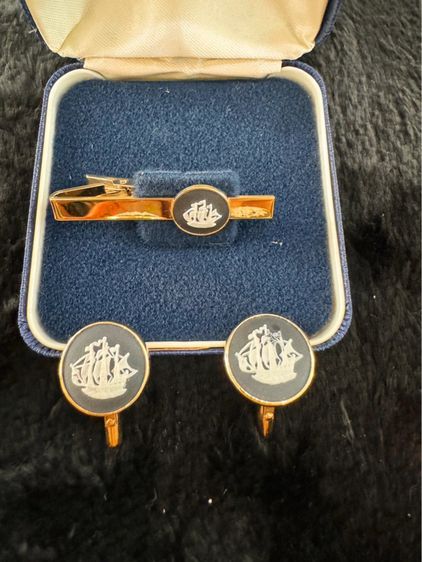 Cufflinks and Tie Clip Set  Wedgwood England   เซ็ท คัฟลิงค์และคลิปหนีบ และติด เนคไท รูปที่ 2