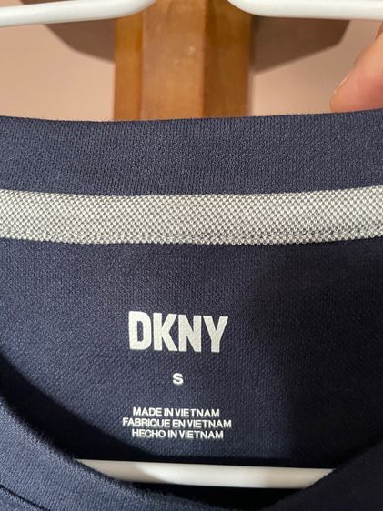 เสื้อยืดผู้ชาย DKNY Size S รูปที่ 3