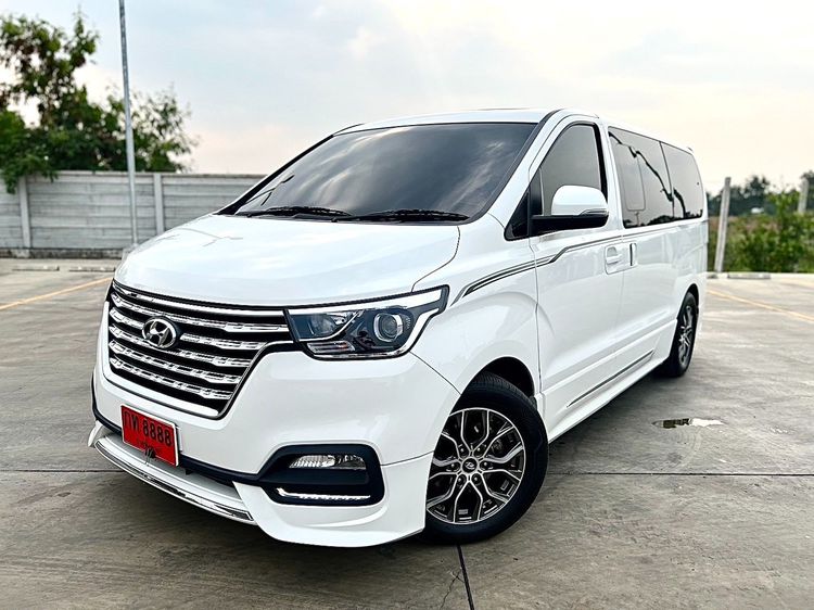 Hyundai H-1  2020 2.5 Limited III Van ดีเซล เกียร์อัตโนมัติ ขาว