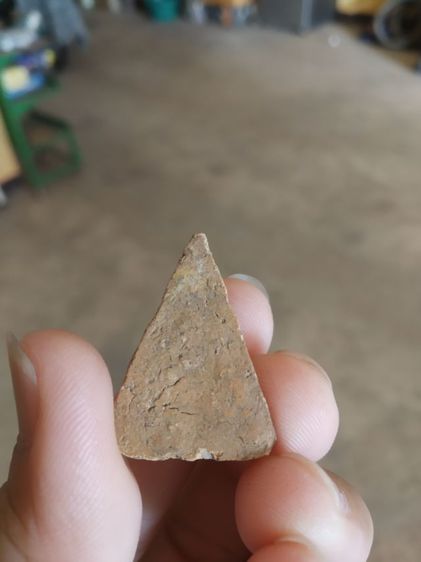 พระเนื้อดิน(พระพิมพ์พระนางพญาหลังเรียบ(ไม่ค่อยสวย)(200216)(ไม่ทราบพระเกจิที่สร้าง))พระบ้านพระเครื่องรางของมงคล รูปที่ 5