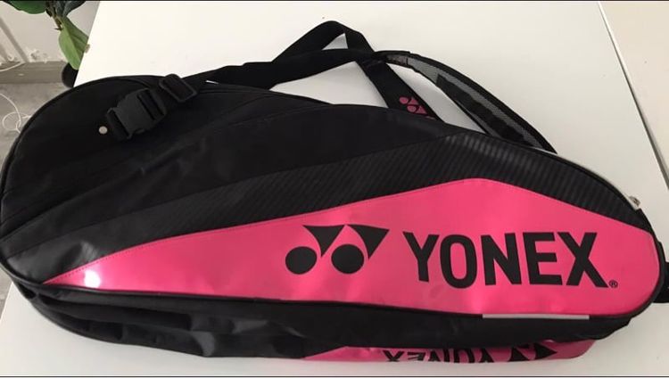 Yonex กระเป๋าแบดมินตัน น มือสองเหมือนใหม่ สำหรับ3แร็กเก็ตผู้หญิงผู้ชายกีฬากระเป๋าถือ YONEX  รูปที่ 1