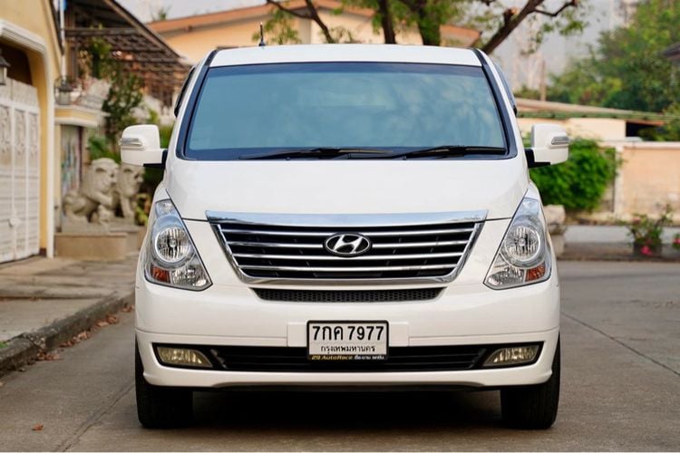 Hyundai Grand Starex 2011 2.5 VIP Utility-car ดีเซล ไม่ติดแก๊ส เกียร์อัตโนมัติ ขาว รูปที่ 2