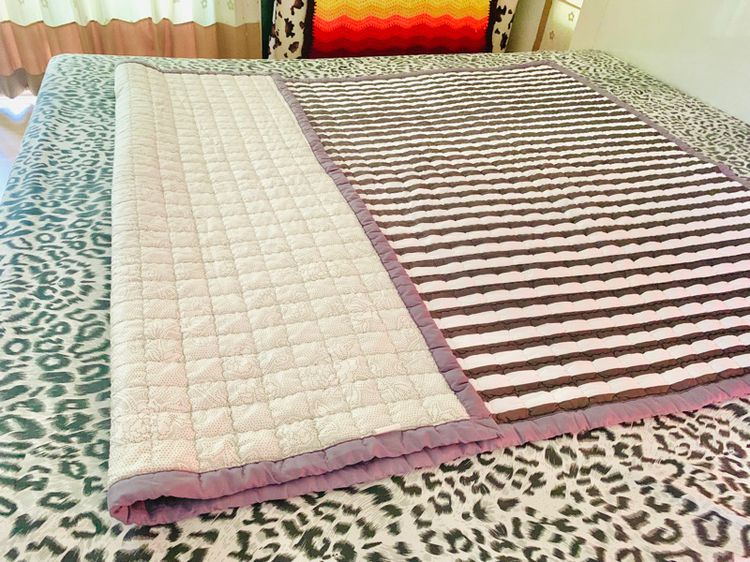 ผ้าปูรองนอน (แบบหนา) ขนาด 4.5-5ฟุต สีเทาดำลายทางขอบเทา ยี่ห้อ Angle in Bedding (สภาพใหม่) มือสองสภาพดี สินค้าญี่ปุ่น-เกาหลีแท้ รูปที่ 10
