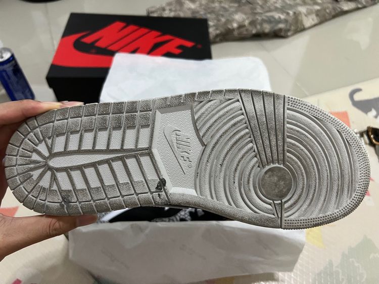 Nike Jordan 1 retro low og Black Cement  รูปที่ 11