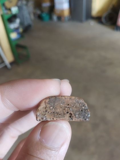 พระเนื้อดิน(พระพิมพ์พระนางหลังเรียบ(ไม่สวยขอคนที่รับได้)(200213)(ไม่ทราบพระเกจิที่สร้าง))พระบ้านพระเครื่องรางของมงคล รูปที่ 16