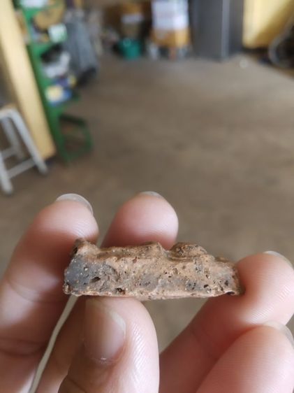 พระเนื้อดิน(พระพิมพ์พระนางหลังเรียบ(ไม่สวยขอคนที่รับได้)(200213)(ไม่ทราบพระเกจิที่สร้าง))พระบ้านพระเครื่องรางของมงคล รูปที่ 12