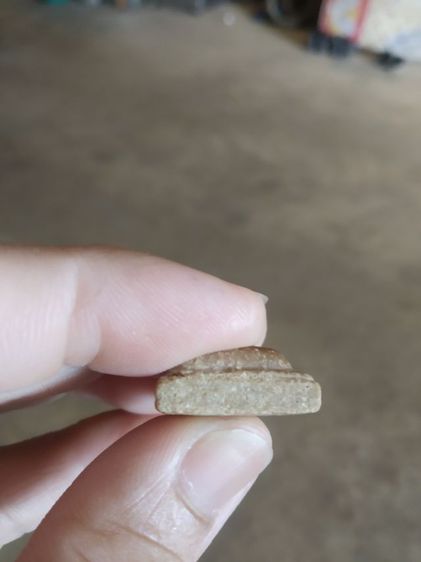 พระเนื้อผงน้ำมันพิมพ์กลาง(พระพิมพ์พระนางพญาพิมพ์กลางหลังเรียบ(240307)(ไม่ทราบพระเกจิที่สร้าง))พระบ้านพระเครื่องรางของมงคล รูปที่ 13